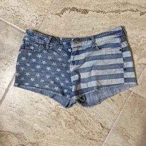 Juniors size 7/9 denim shorts